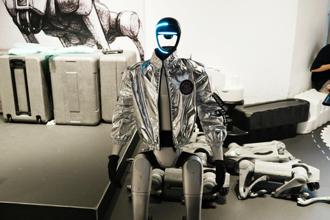 上海：乘坐无人驾驶汽车的科技探索之旅上海：无人驾驶汽车科技探索之旅