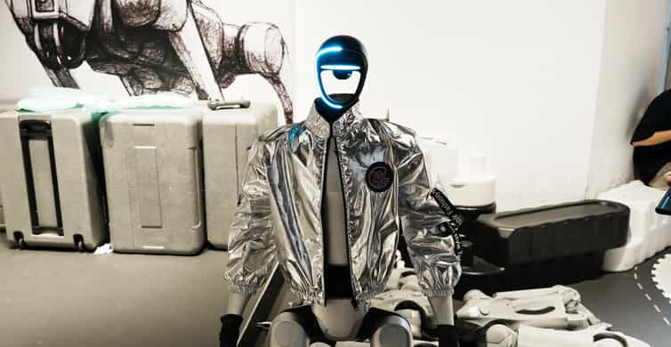 Shanghai: Tech Discovery Tour with Driverless Car Ride