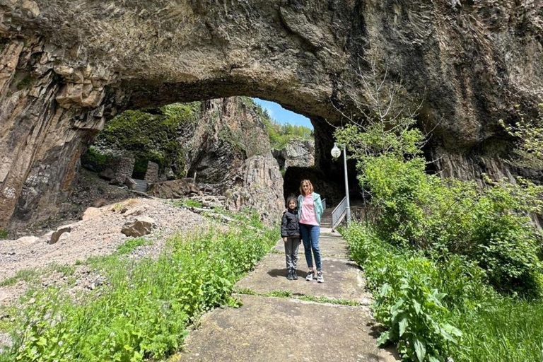 From Yerevan: Jermuk Day Trip with Hot Springs Bath