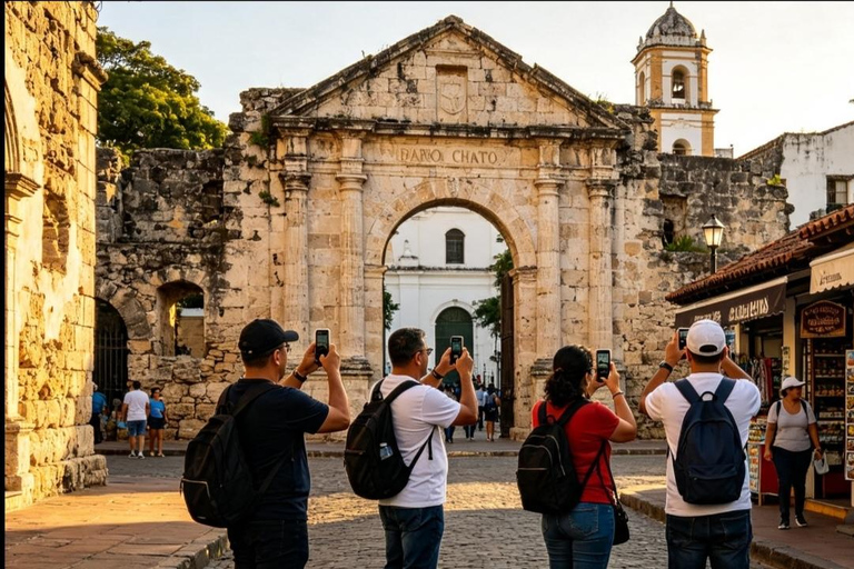 Panama City: Canal, Old Town, and Private Local Experience