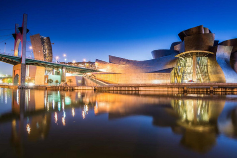 Bilbao: VIP Guggenheim-Small Group- Expert Guide - Simultaneous Translation Bilbao: VIP Guggenheim - Small Group - Expert Guide - Simultaneous Translation
