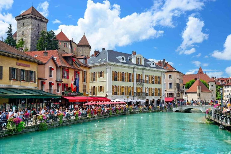 From Lyon Airport: Shuttle service from/to Annecy airport From Lyon Airport to Annecy