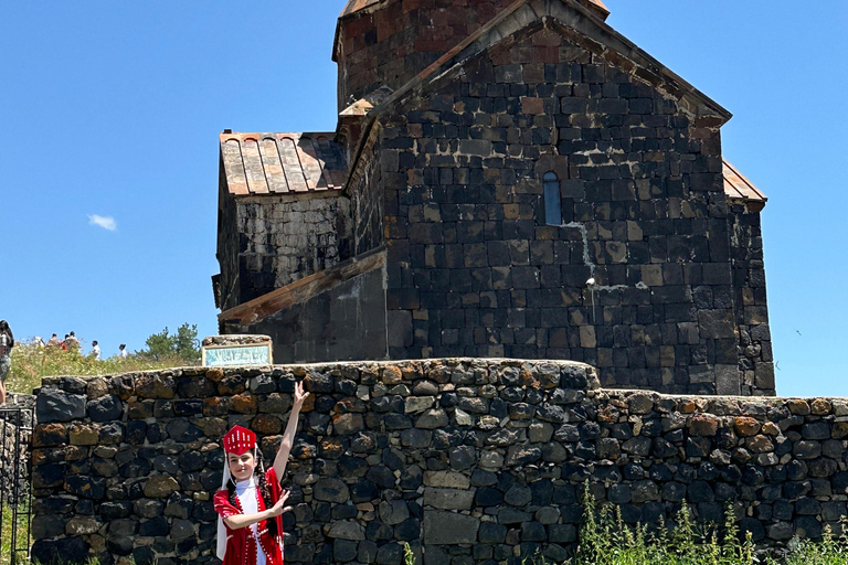 Off- Road Tour at Dimats Mountain with cultural experiences