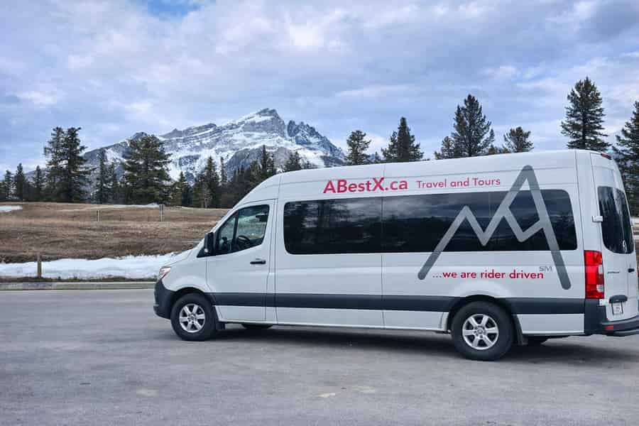Von Calgary nach Canmore/Banff (gemeinsamer Shuttle/Bus). Foto: GetYourGuide Von Calgary nach Canmore/Banff (gemeinsamer Shuttle/Bus). Foto: GetYourGuide