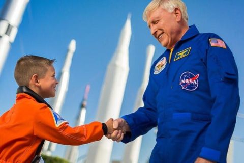 Vanuit Orlando: chat met een astronaut bij de KSC met transfers