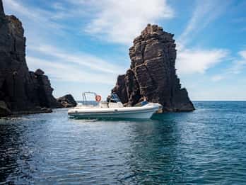 Calasetta: H/d dinghy trip San Pietro or Sant'Antioco island