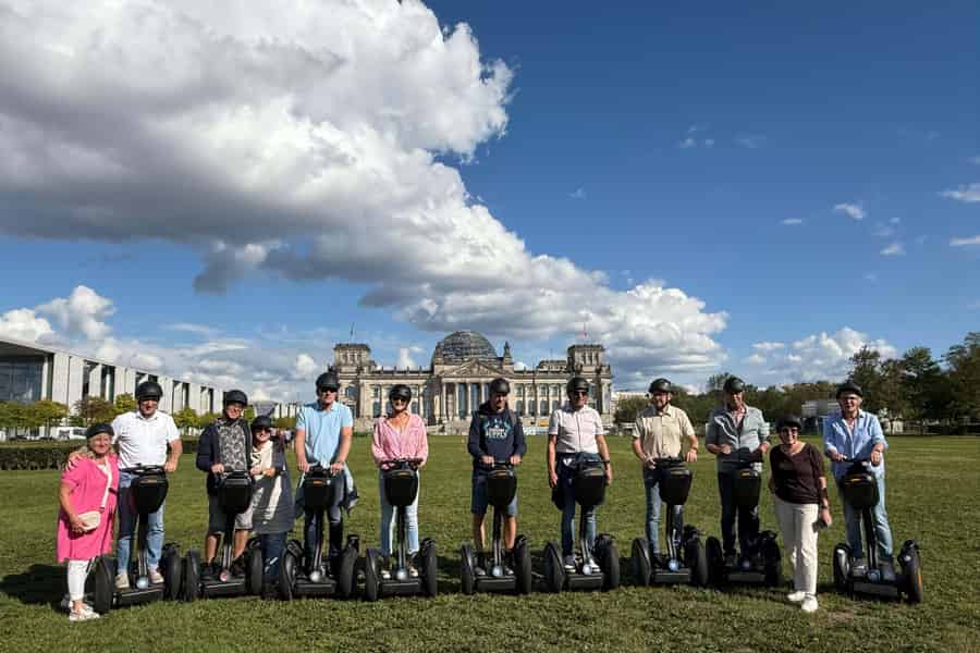 Berlin: 2 Stunden geführte Segway-Tour - In Mitten der Stadt. Foto: GetYourGuide Berlin: 2 Stunden geführte Segway-Tour - In Mitten der Stadt. Foto: GetYourGuide