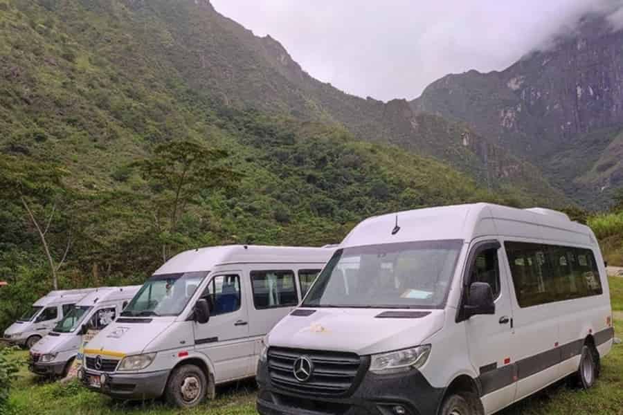 Hin- und Rücktransport zum Hidroelectrica Start nach Machu Picchu. Foto: GetYourGuide