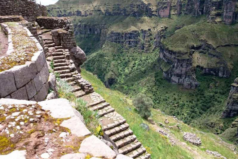 From Cusco: Explore Waqrapukara full day