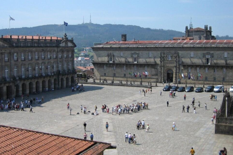 La Coruna: Santiago Essential Van Private Tour for Cruisers