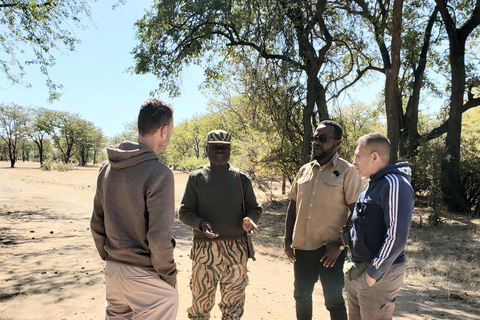 Parc national de Mosi-oa-Tunya, safari et courte promenade pour les rhinocéros