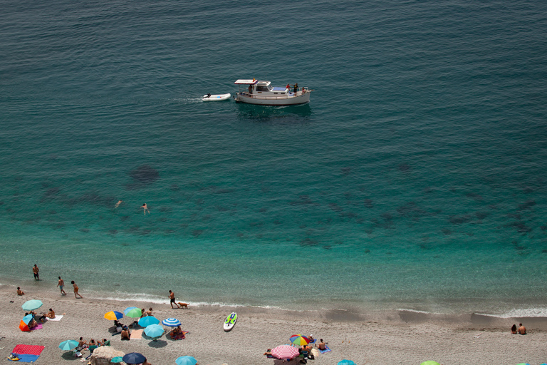 Granada - Calahonda: esperienza di escursione in barca sulla costa tropicaleMotril: Escursione in barca lungo la costa tropicale