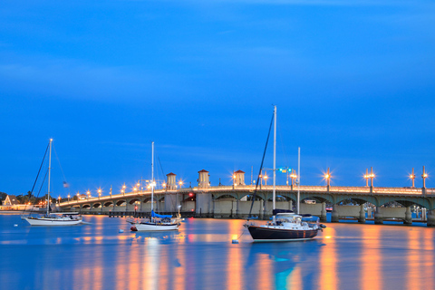 St. Augustine: Nights of Lights Cruise with Music and Drinks