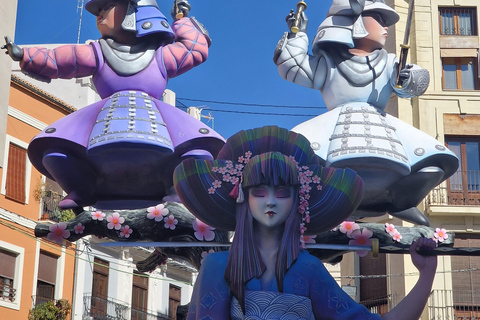 Valencia: Tour a pie de las FallasTour a pie de las Fiestas de Fallas