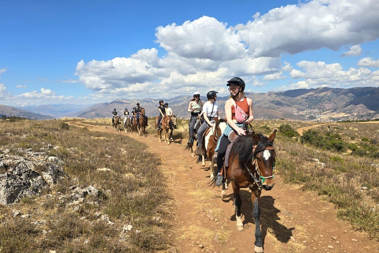 Cusco: Horseback Riding Tour to Inca Temples and Viewpoints
