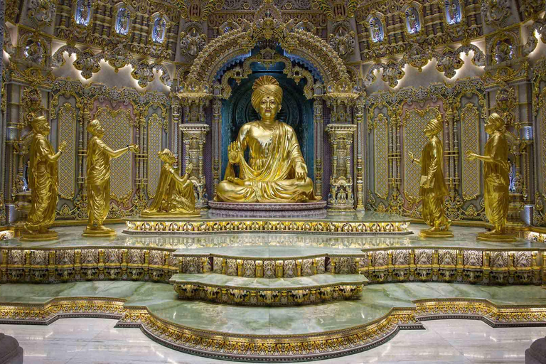 Delhi: Red Fort Light Show & Akshardham Temple by Car