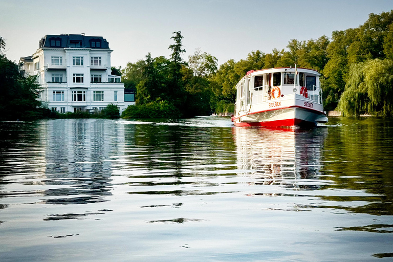 Hamburg: Hop-On Hop-Off Bus with Alster Cruise
