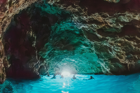 Dubrovnik : Visite de la Grotte Bleue en bateau à moteur l&#039;après-midi avec boissons