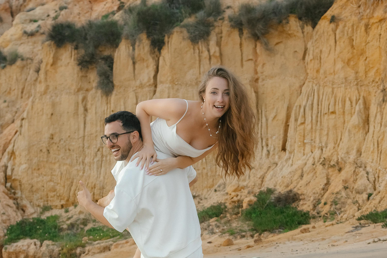 ALGARVE: Professional Photoshoot for Couples & Families Algarve: Private Photoshoot with a Professional Photographer