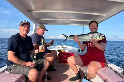 Lombok: Private Sunrise Fishing Trip BBQ Lunch on Gili Meno