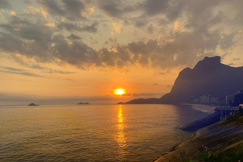 Rio de Janeiro: Bootstour bei Sonnenuntergang mit Heineken Toast