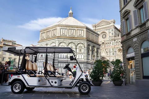 Florens: Rundtur med golfbil i den historiska stadskärnan och Piazzale Michelangelo