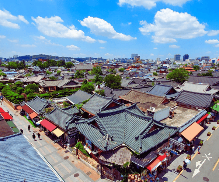 Seoul:Jeonju Hanok village, Hanbok Rental, K-choco Pie class