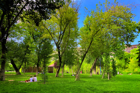 Tbilisi: Couples Romantic Walking Tour at Local FavoritesIn English - Private Tour ***3 HOURS***