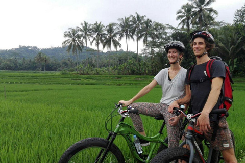 Borobudur tample, Cycling & Elo River Rafting Tour
