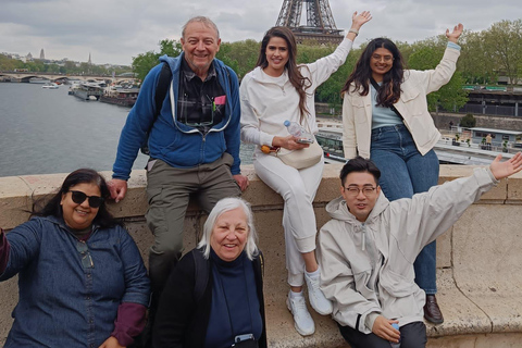 Paris Half-Day: 30+ or 15+ Sights, Eiffel, Montmartre & more Paris: See 30+ Top Sights with a Fun Guide