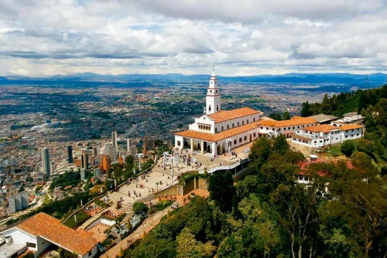 Bogotá: tour della città con musei e collina di Monserrate opzionaleTour con salita al Monte Monserrate