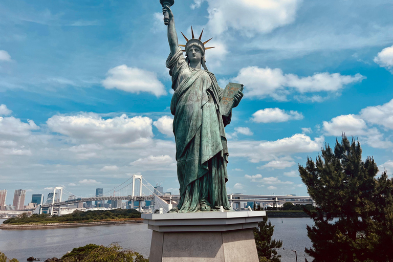 Tokyo: Private Customised Guided City Tour with Photographer