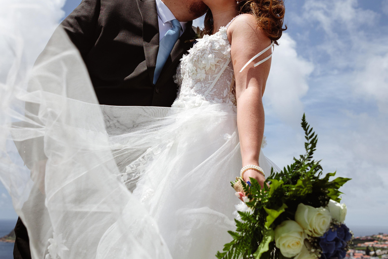 Faial Island: Private professional photoshoot experience Faial Island: Big Family private professional photoshoot