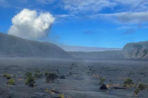 Un'avventura di escursione guidata: Il cratere Kilauea Iki e un tubo di lava