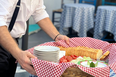 Santorini: Plate-Smashing Show & Fira Walking Tour