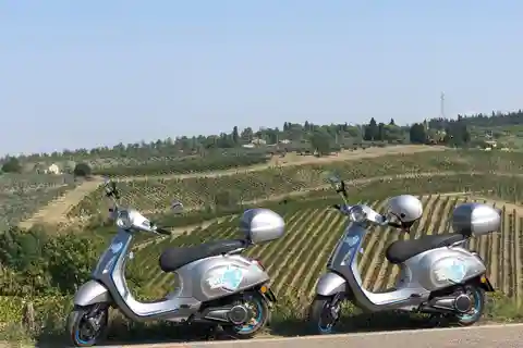 Depuis Florence : Visite guidée du Chianti en Vespa avec déjeuner