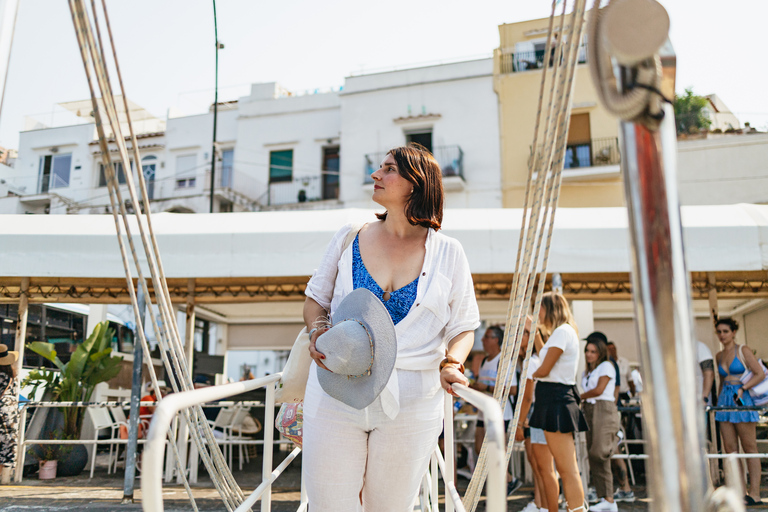 Capri: Island Boat Trip with Grottos 1-Hour Boat Trip Without Blue Grotto Visit