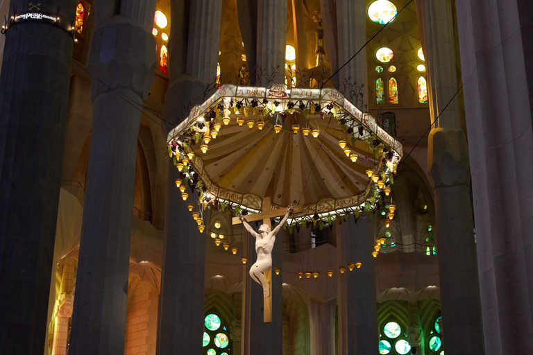 Barcelona: Sagrada Familia Skip-the-Line Guided Tour