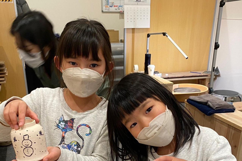 Kyoto: 1h Pottery Workshop Guided by Master Artisans Kyoto: 1h Pottery Workshop Guided by Master Artisans
