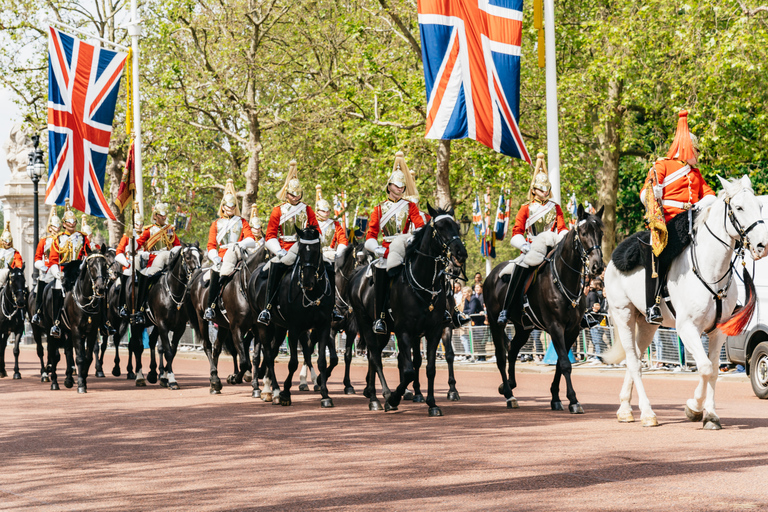 London: Changing of the Guard Tour by Buckingham Palace