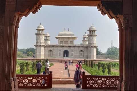 Au départ de Delhi : excursion d'une journée au Taj Mahal en train rapide (tout compris)