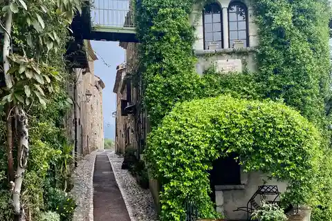 Depuis Cannes une journée Grasse ,Gourdon, St Paul de Vence