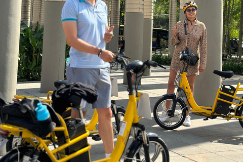 Medellín City Tour mit dem E-Bike: Das Beste in 4 Stunden, inklusive Mittagessen