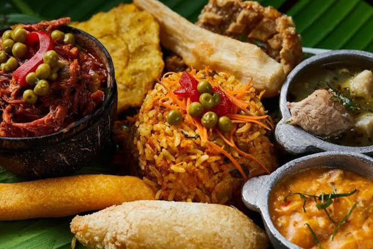 Panama City: Traditional Food Crawl with a Local