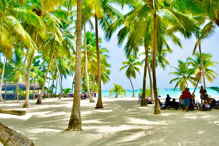 Punta Cana: Island escape to Saona, catamaran & beach lunch Punta Cana: Catamaran Party Cruise | Open Bar & Snorkeling