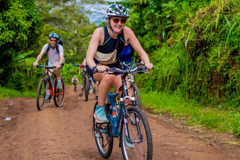 Excursión en bicicleta por los pueblos de Moshi