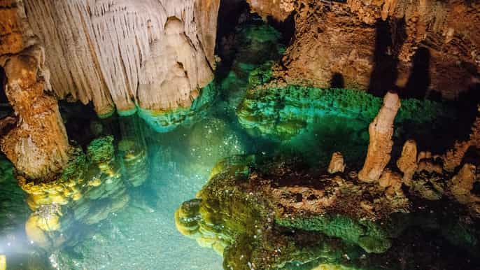 Vienna: Seegrotte Underground lake & Wine Tasting Day Trip