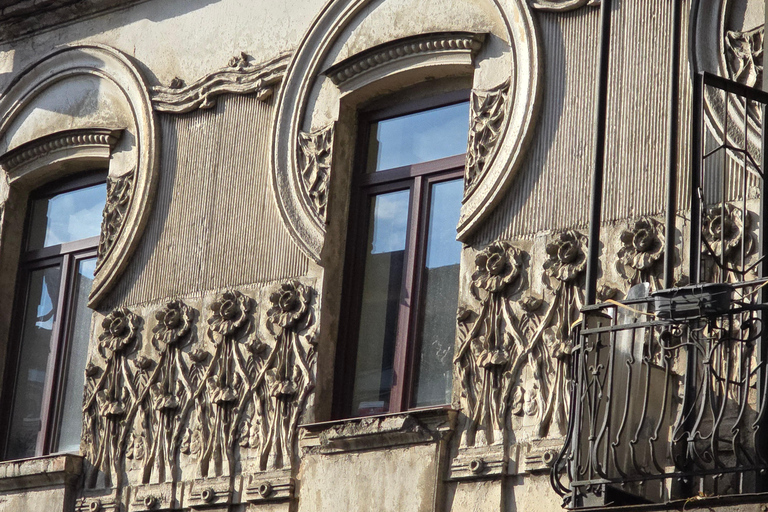 Tbilisi: Walk German Quarter, Visit Art Museum & Taste Wines