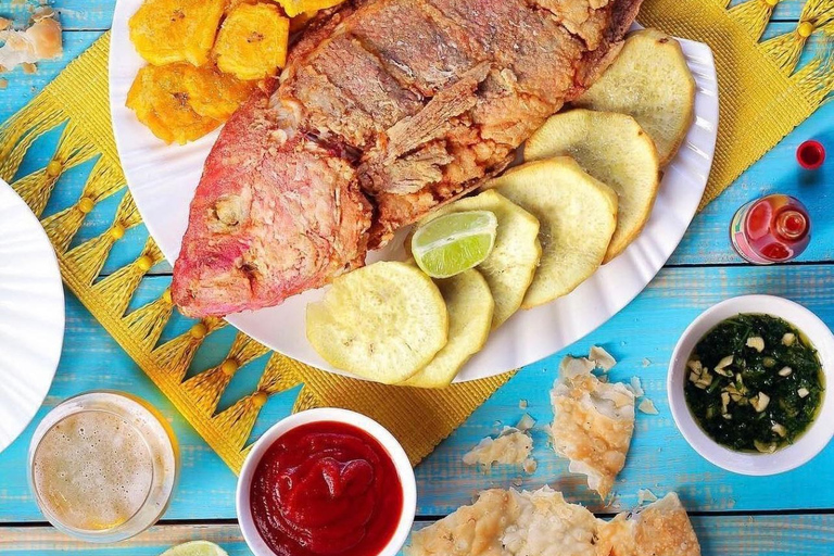 Private Catamaran with Open Bar and Dominican Meal