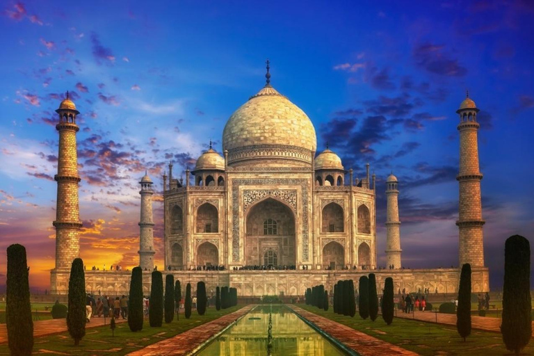 Delhi: Premiere Day Taj Mahal and Fatehpur Sikri Tour by Car